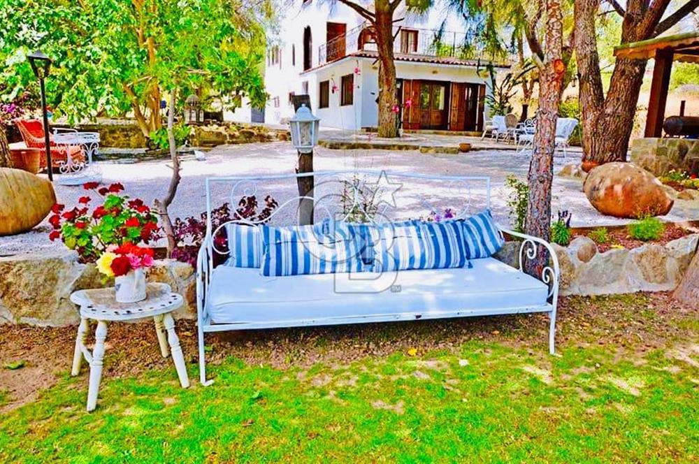 BODRUM DEREKÖY' de MÜSTAKİL HAVUZLU MÜŞTEMİLATLI ÇİFTLİK EVİ