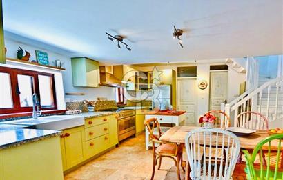 BODRUM DEREKÖY' de MÜSTAKİL HAVUZLU MÜŞTEMİLATLI ÇİFTLİK EVİ