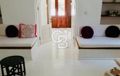 BODRUM DEREKÖY' de MÜSTAKİL HAVUZLU MÜŞTEMİLATLI ÇİFTLİK EVİ