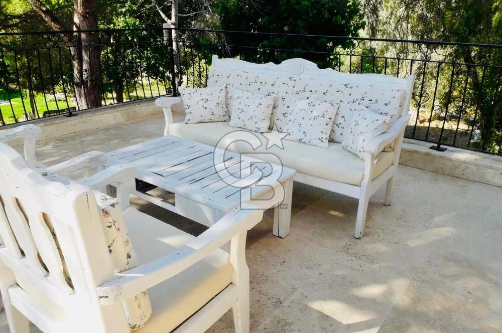 BODRUM DEREKÖY' de MÜSTAKİL HAVUZLU MÜŞTEMİLATLI ÇİFTLİK EVİ