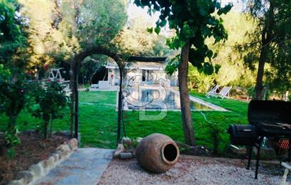 BODRUM DEREKÖY' de MÜSTAKİL HAVUZLU MÜŞTEMİLATLI ÇİFTLİK EVİ