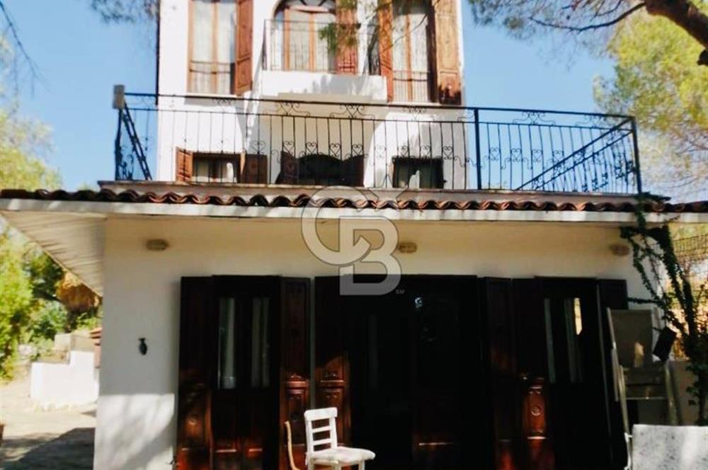 BODRUM DEREKÖY' de MÜSTAKİL HAVUZLU MÜŞTEMİLATLI ÇİFTLİK EVİ