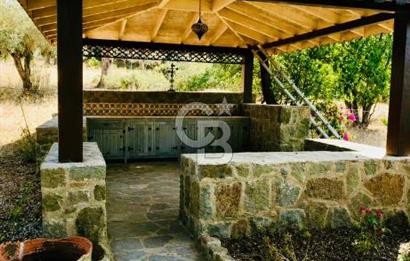 BODRUM DEREKÖY' de MÜSTAKİL HAVUZLU MÜŞTEMİLATLI ÇİFTLİK EVİ