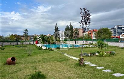 Seferihisar Camikebir'de Havuzlu Sitede Fırsat Satılık 2+1 Daire