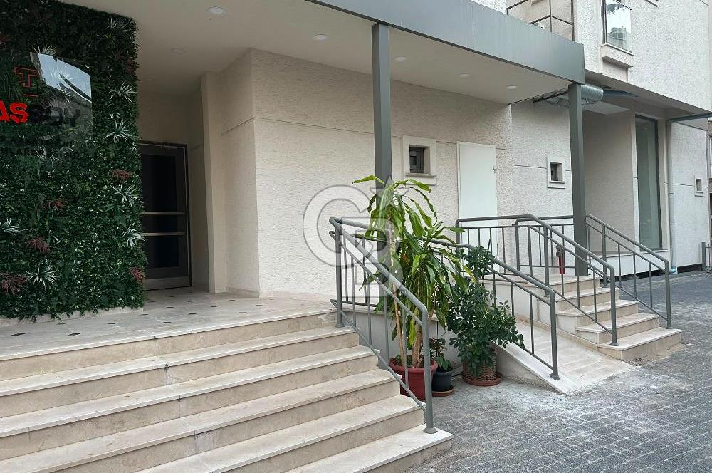 BOSTANCI'DA YENİ BİNA DENİZ MANZARALI DUBLEKS DAİRE