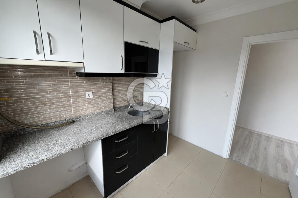 Ataşehir Esatpaşa Mahallesinde Balkonlu 1+1 Kiralık Daire