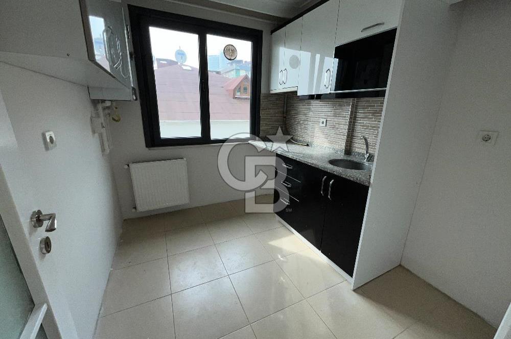 Ataşehir Esatpaşa Mahallesinde Balkonlu 1+1 Kiralık Daire