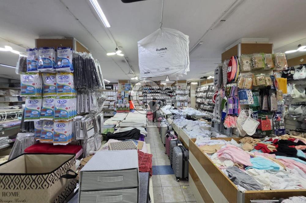 ATAŞEHİR KAYIŞDAĞI AKYAZI CADDESİ'NDE KAT MÜLKİYETLİ SATILIK  950 m² GENİŞ TİCARİ DÜKKAN