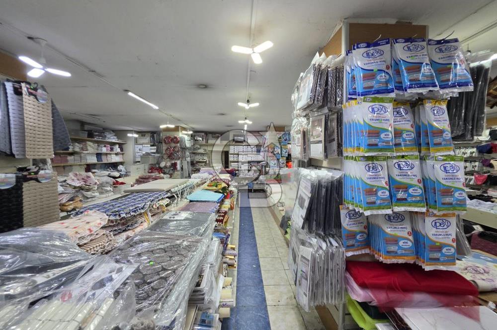 ATAŞEHİR KAYIŞDAĞI AKYAZI CADDESİ'NDE KAT MÜLKİYETLİ SATILIK  950 m² GENİŞ TİCARİ DÜKKAN