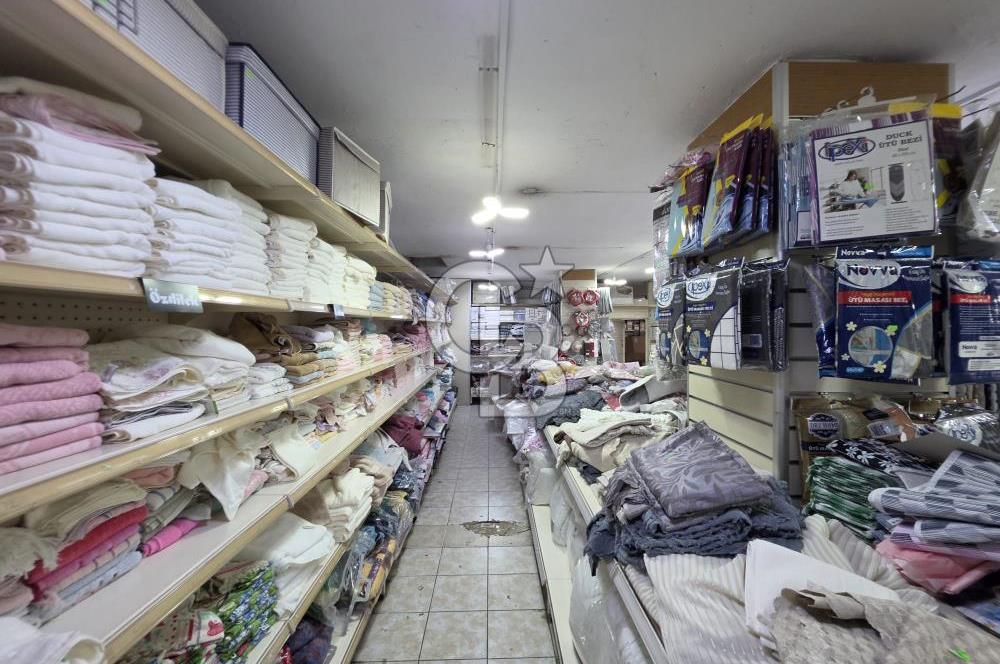 ATAŞEHİR KAYIŞDAĞI AKYAZI CADDESİ'NDE KAT MÜLKİYETLİ SATILIK  950 m² GENİŞ TİCARİ DÜKKAN