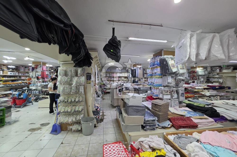 ATAŞEHİR KAYIŞDAĞI AKYAZI CADDESİ'NDE KAT MÜLKİYETLİ SATILIK  950 m² GENİŞ TİCARİ DÜKKAN