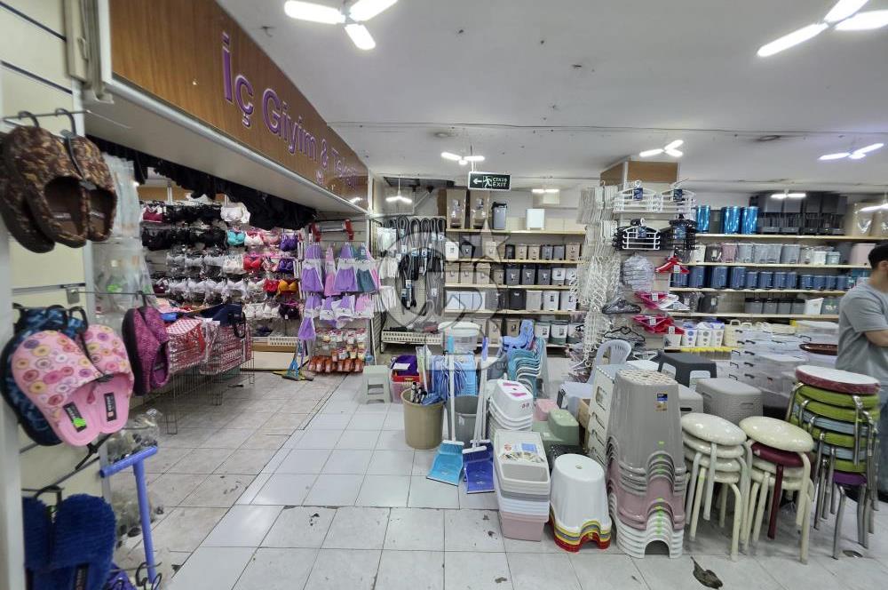 ATAŞEHİR KAYIŞDAĞI AKYAZI CADDESİ'NDE KAT MÜLKİYETLİ SATILIK  950 m² GENİŞ TİCARİ DÜKKAN