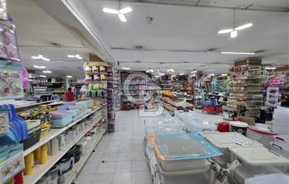 ATAŞEHİR KAYIŞDAĞI AKYAZI CADDESİ'NDE KAT MÜLKİYETLİ SATILIK  950 m² GENİŞ TİCARİ DÜKKAN