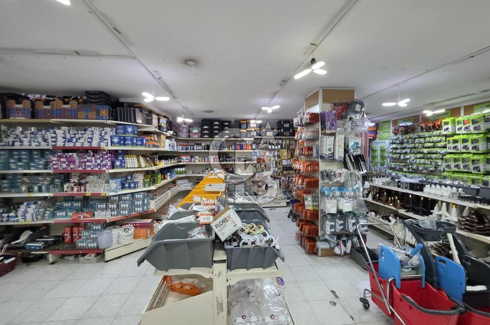 ATAŞEHİR KAYIŞDAĞI AKYAZI CADDESİ'NDE KAT MÜLKİYETLİ SATILIK  950 m² GENİŞ TİCARİ DÜKKAN