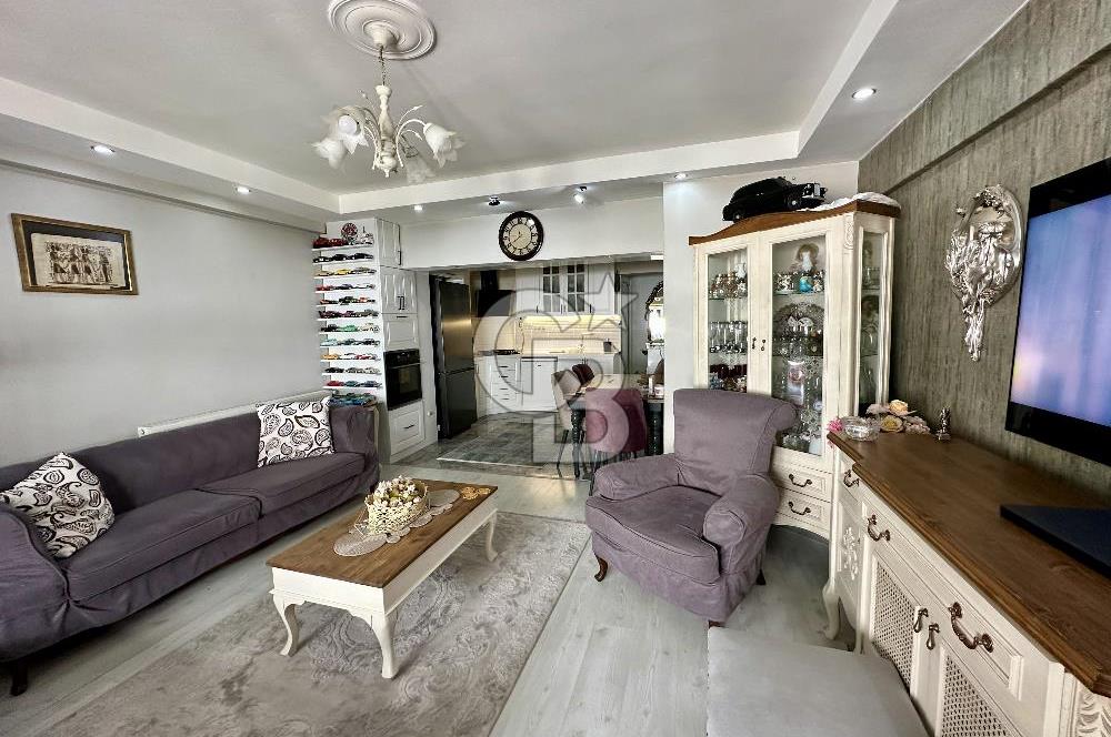 Karşıyaka Çarşıda Full Tadilatlı 2+1 | Çift Cephe, 2 Balkon