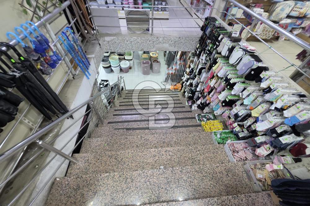 ATAŞEHİR KAYIŞDAĞI AKYAZI CADDESİ'NDE KAT MÜLKİYETLİ SATILIK  950 m² GENİŞ TİCARİ DÜKKAN