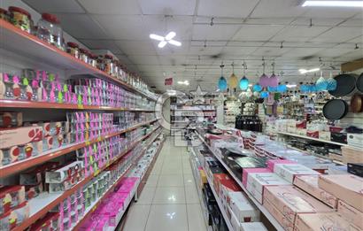 ATAŞEHİR KAYIŞDAĞI AKYAZI CADDESİ'NDE KAT MÜLKİYETLİ SATILIK  950 m² GENİŞ TİCARİ DÜKKAN