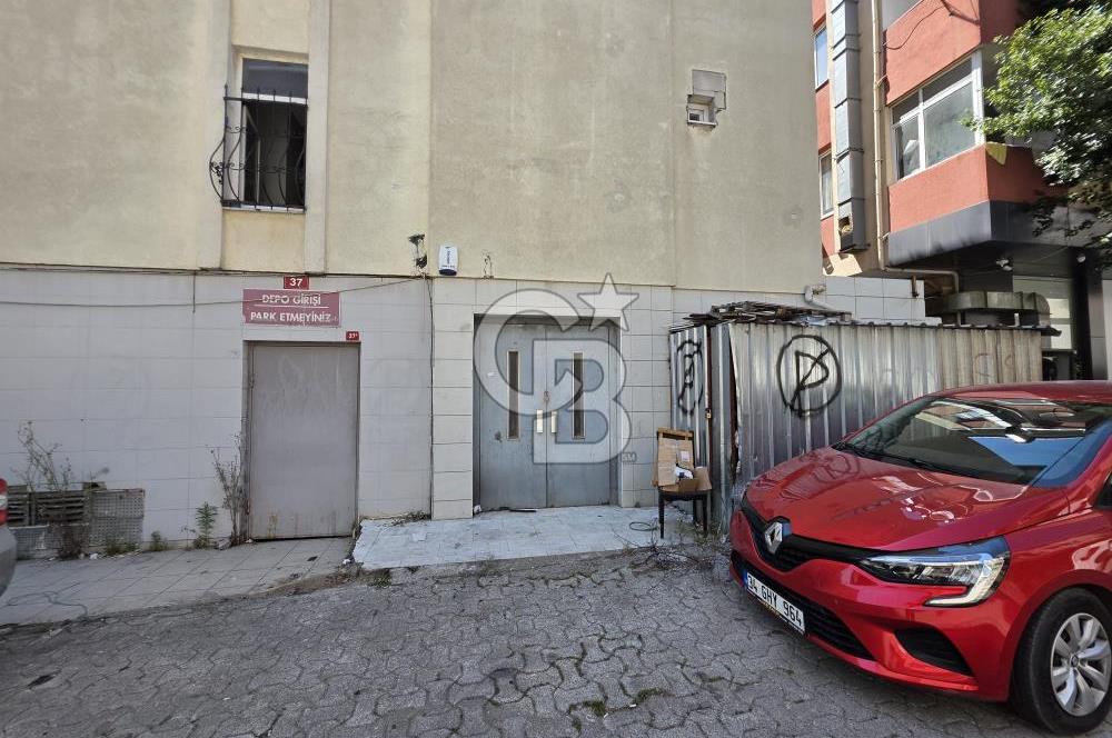 ATAŞEHİR KAYIŞDAĞI AKYAZI CADDESİ'NDE KAT MÜLKİYETLİ SATILIK  950 m² GENİŞ TİCARİ DÜKKAN