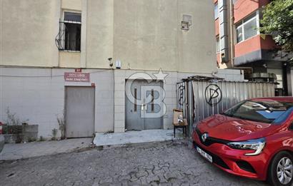 ATAŞEHİR KAYIŞDAĞI AKYAZI CADDESİ'NDE KAT MÜLKİYETLİ SATILIK  950 m² GENİŞ TİCARİ DÜKKAN