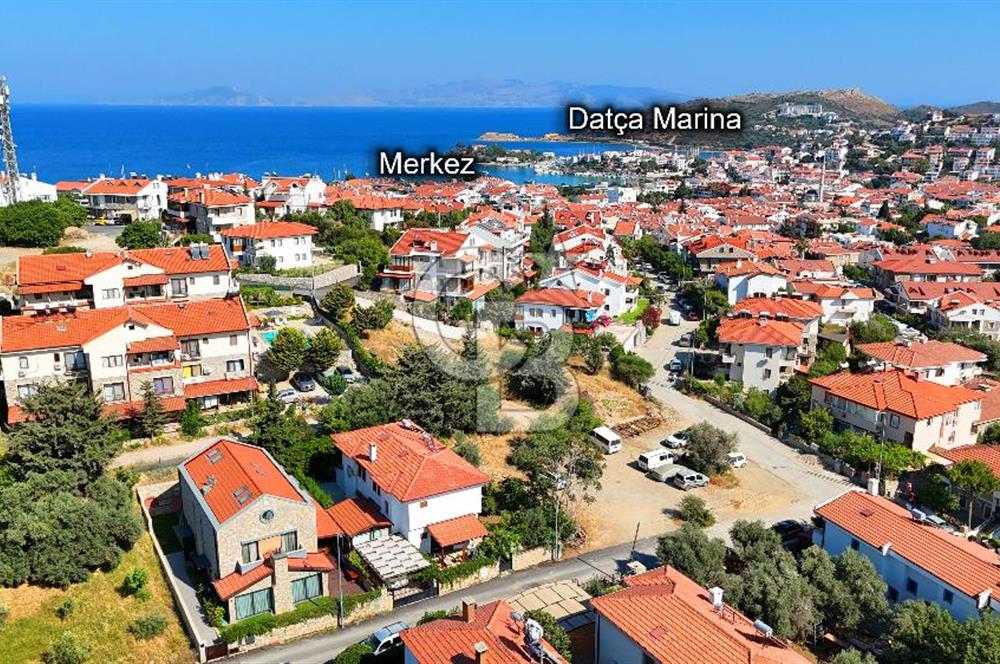 DATÇA MERKEZ’DE SATILIK 4+1 İKİZ VİLLA