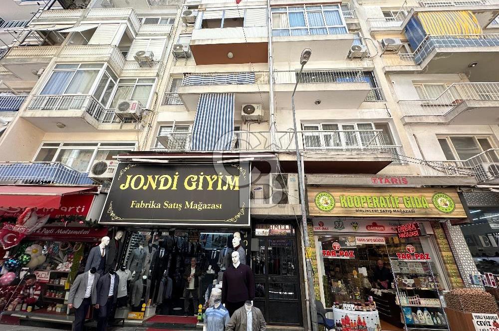 Karşıyaka Çarşıda Full Tadilatlı 2+1 | Çift Cephe, 2 Balkon