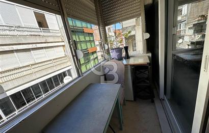 Karşıyaka Çarşıda Full Tadilatlı 2+1 | Çift Cephe, 2 Balkon