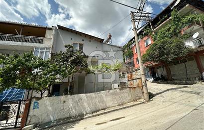 Karabağlar Umut'ta 2 Bağımsız Girişli Bahçeli Müstakil ev
