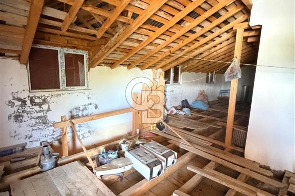 ÇAMBAŞI YAYLASINDA SATILIK MÜSTAKİL EV VE ARSASI 