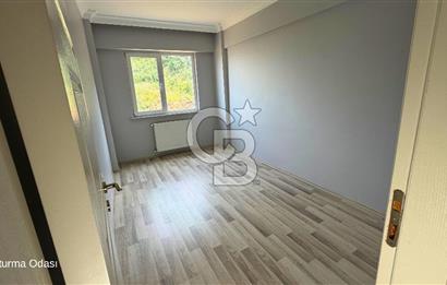 Güzelyalı'da 2+1 Havuzlu Kiralık Daire