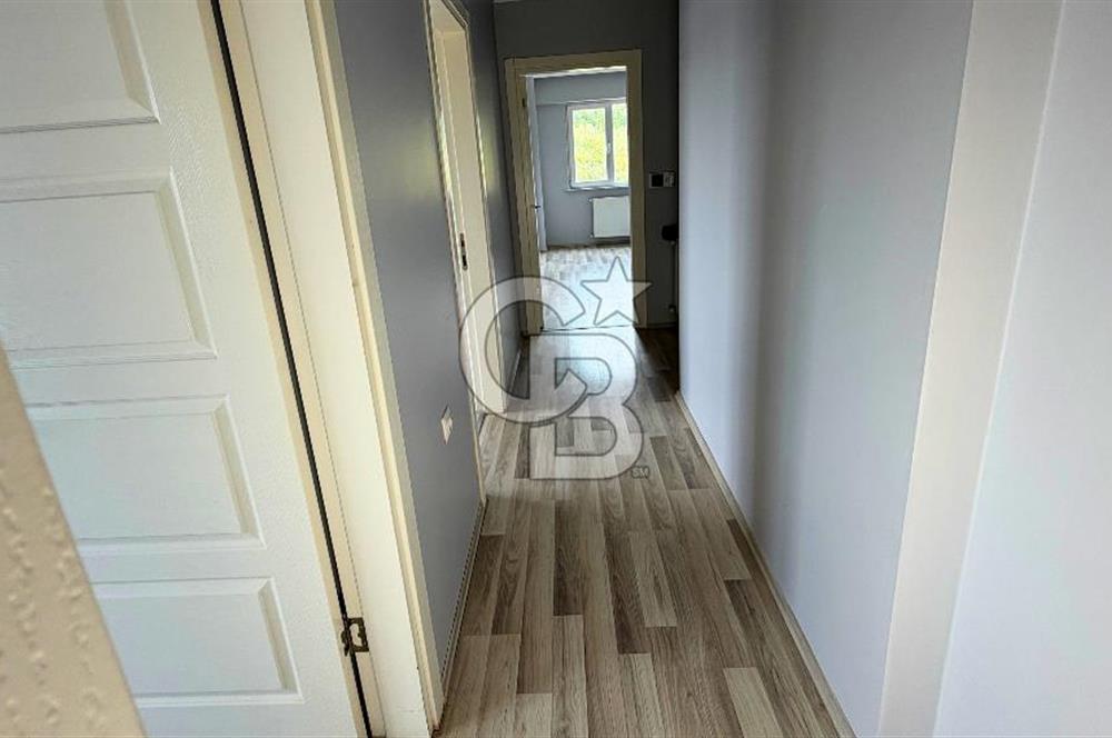 Güzelyalı'da 2+1 Havuzlu Kiralık Daire