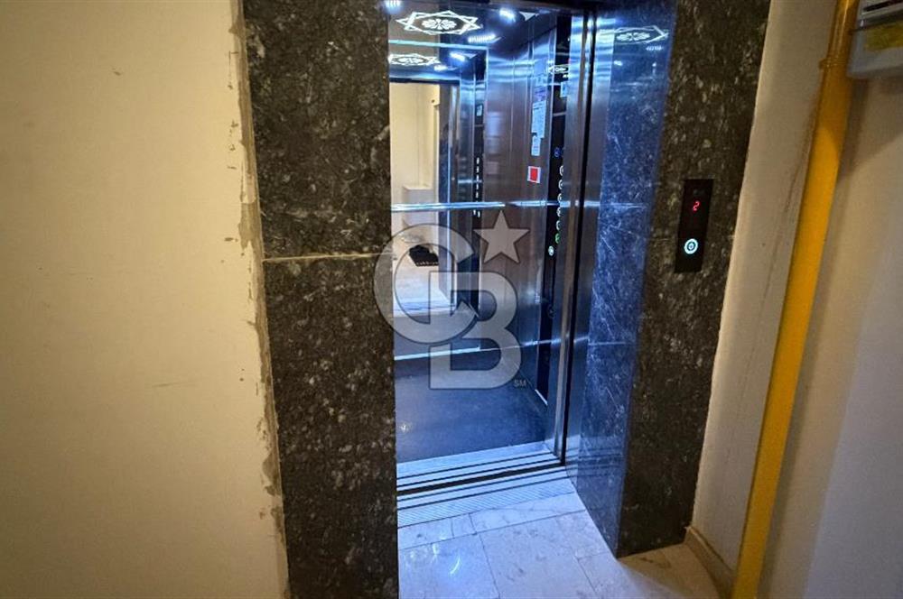 Güzelyalı'da 2+1 Havuzlu Kiralık Daire