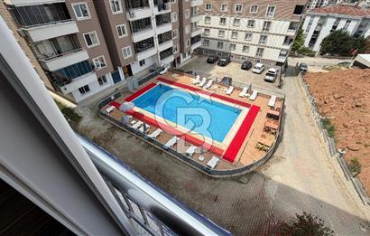 Güzelyalı'da 2+1 Havuzlu Kiralık Daire
