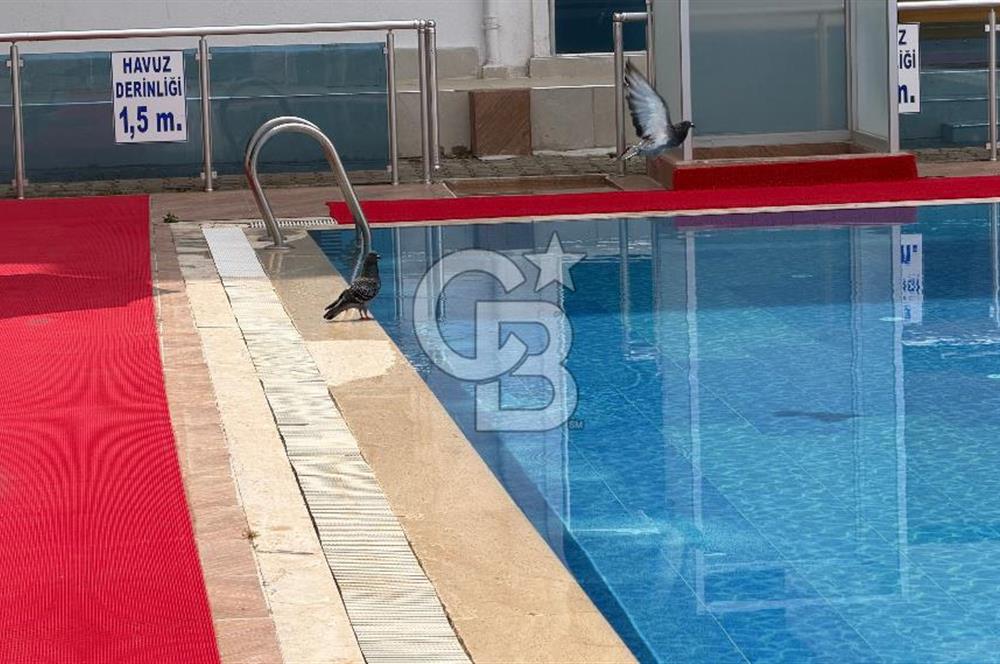 Güzelyalı'da 2+1 Havuzlu Kiralık Daire