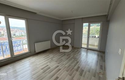 Güzelyalı'da 2+1 Havuzlu Kiralık Daire