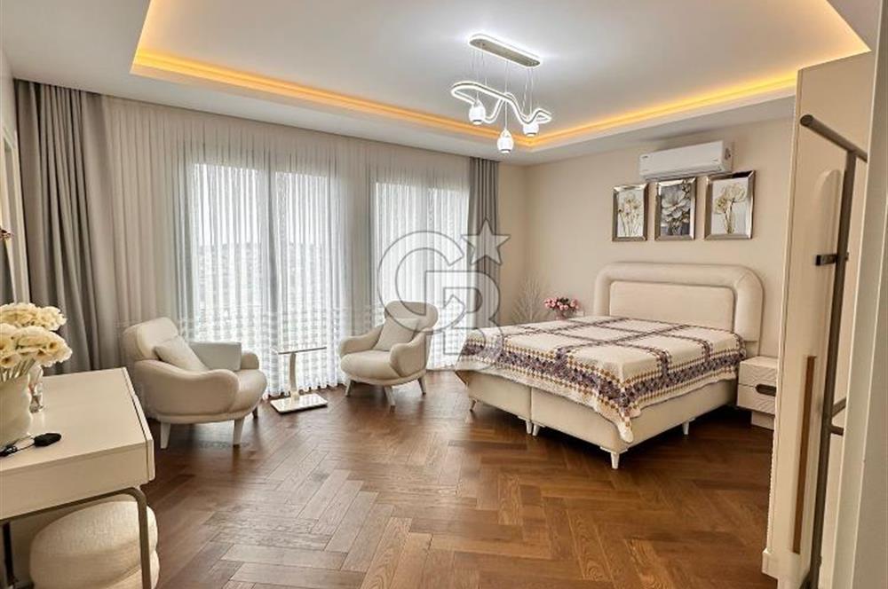 USKUMRUKÖY’DE BUTİK SİTE İÇİNDE SIFIR, FUL EŞYALI 4+1 LÜKS VİLLA