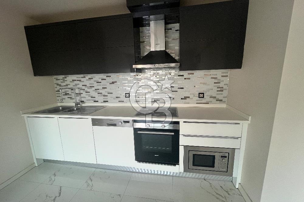 Park Yaşam Ataşehir Sitesinde Havuz Manzaralı Kiralık 2+1 Daire