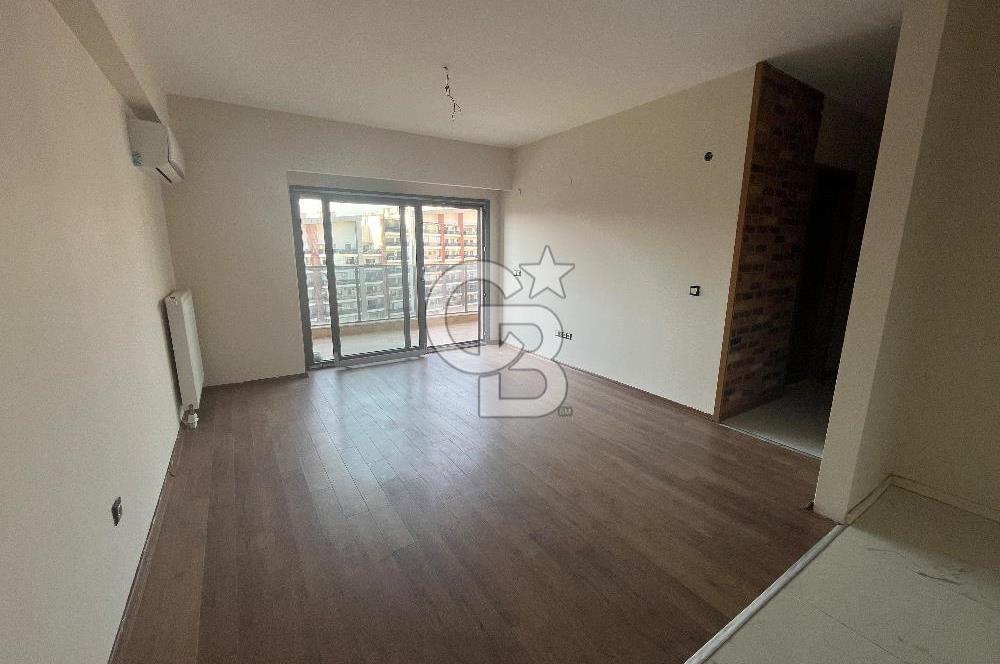 Park Yaşam Ataşehir Sitesinde Havuz Manzaralı Kiralık 2+1 Daire