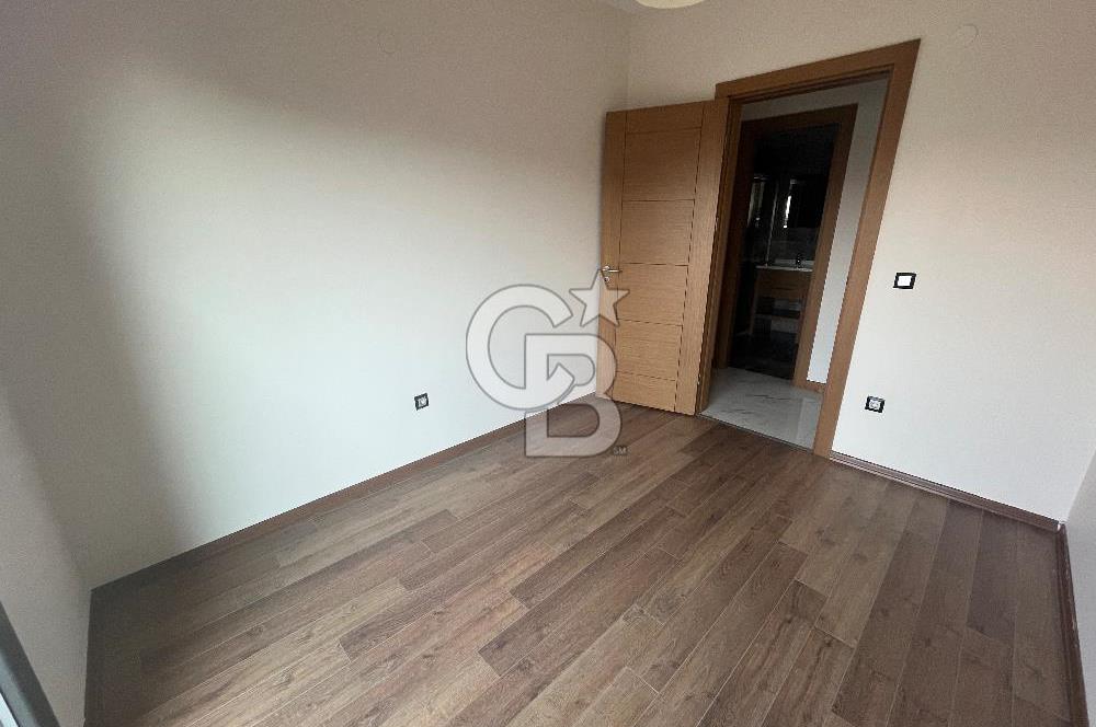 Park Yaşam Ataşehir Sitesinde Havuz Manzaralı Kiralık 2+1 Daire
