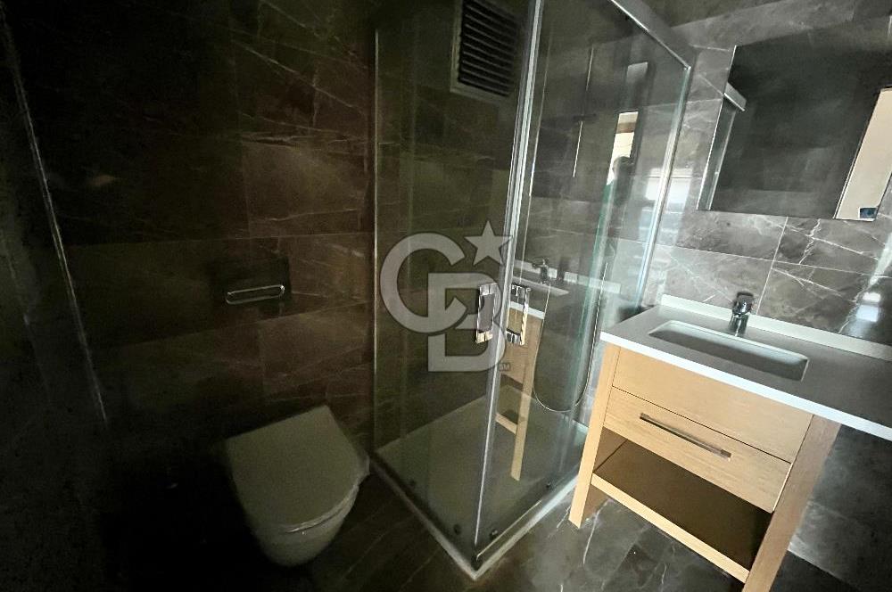 Park Yaşam Ataşehir Sitesinde Havuz Manzaralı Kiralık 2+1 Daire