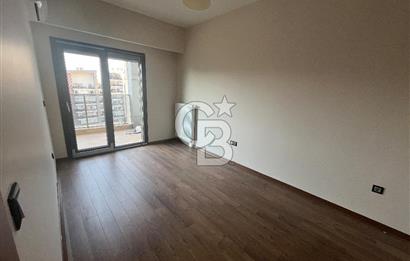 Park Yaşam Ataşehir Sitesinde Havuz Manzaralı Kiralık 2+1 Daire