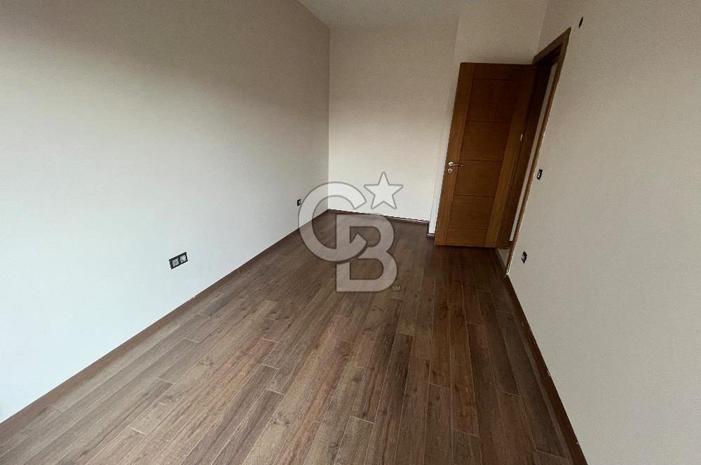 Park Yaşam Ataşehir Sitesinde Havuz Manzaralı Kiralık 2+1 Daire