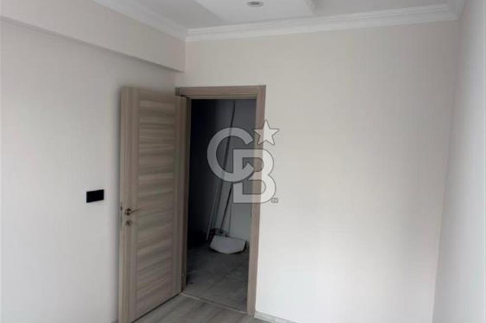 EVONADAN MURADİYE İSTASYON CADDESİNDE 2+1 DAİRE