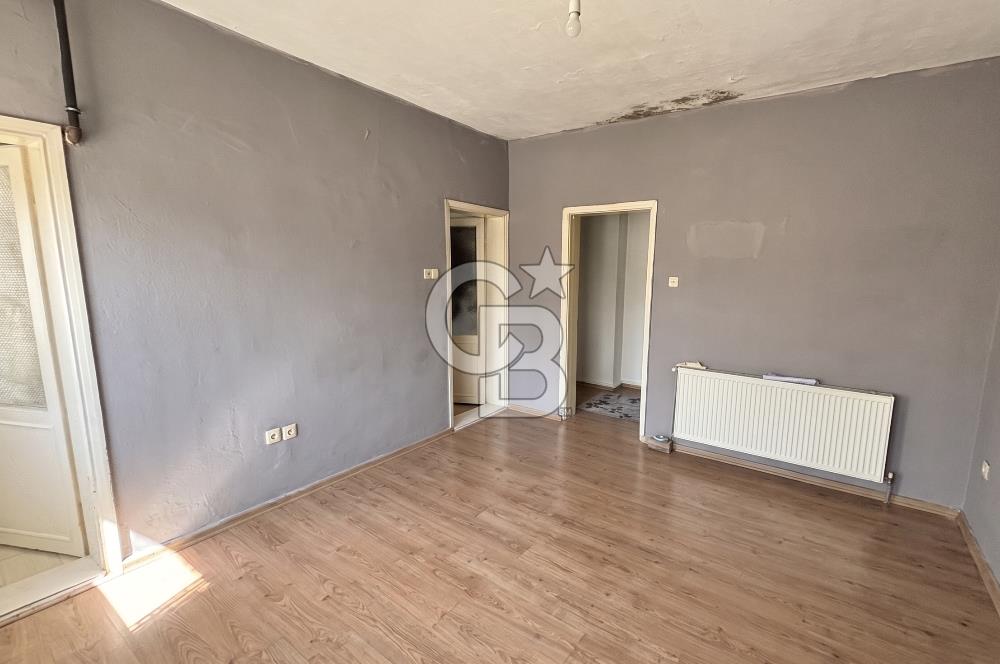 BUCA YİĞİTLER MAHALLESİ TERASLI SATILIK 2+1 DAİRE