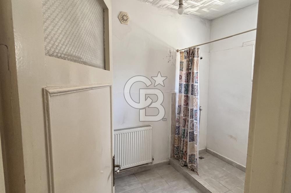 BUCA YİĞİTLER MAHALLESİ TERASLI SATILIK 2+1 DAİRE