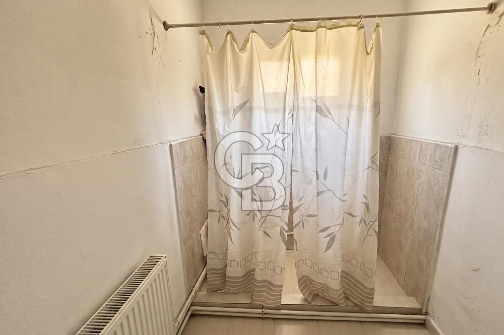 BUCA YİĞİTLER MAHALLESİ TERASLI SATILIK 2+1 DAİRE
