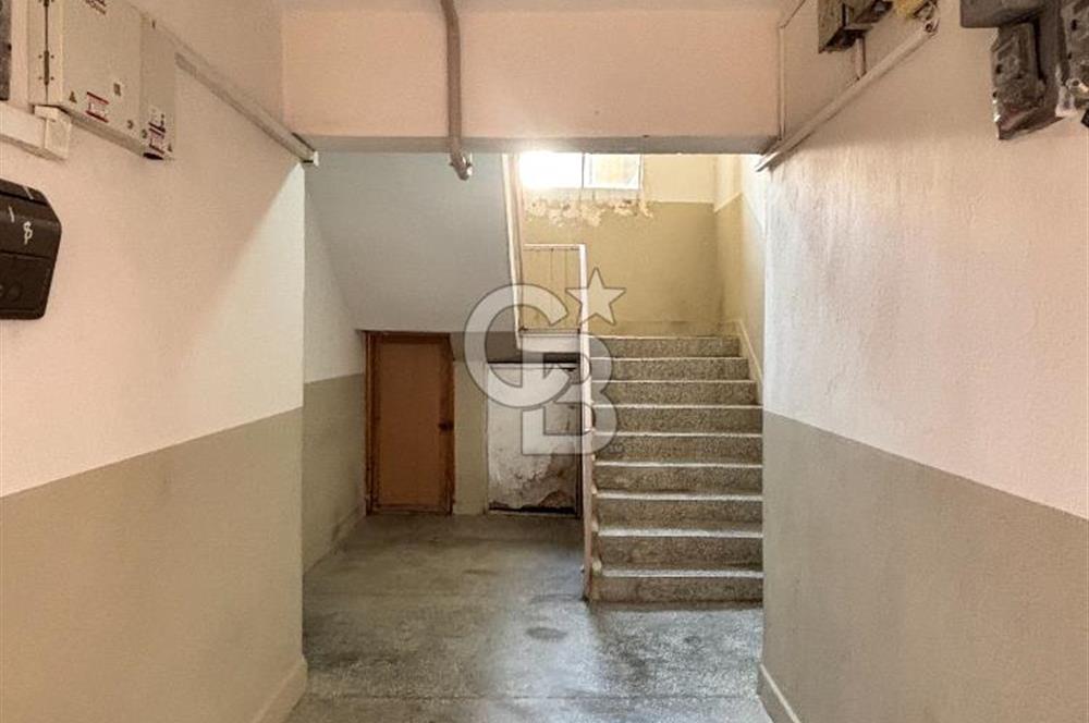 BUCA YİĞİTLER MAHALLESİ TERASLI SATILIK 2+1 DAİRE