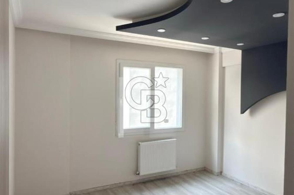 EVONADAN MURADİYE İSTASYON CADDESİNDE 2+1 DAİRE
