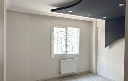 EVONADAN MURADİYE İSTASYON CADDESİNDE 2+1 DAİRE