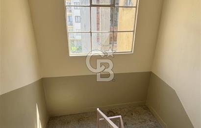 BUCA YİĞİTLER MAHALLESİ TERASLI SATILIK 2+1 DAİRE