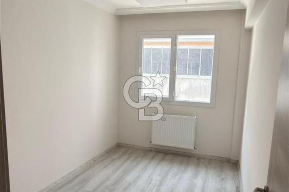 EVONADAN MURADİYE İSTASYON CADDESİNDE 2+1 DAİRE